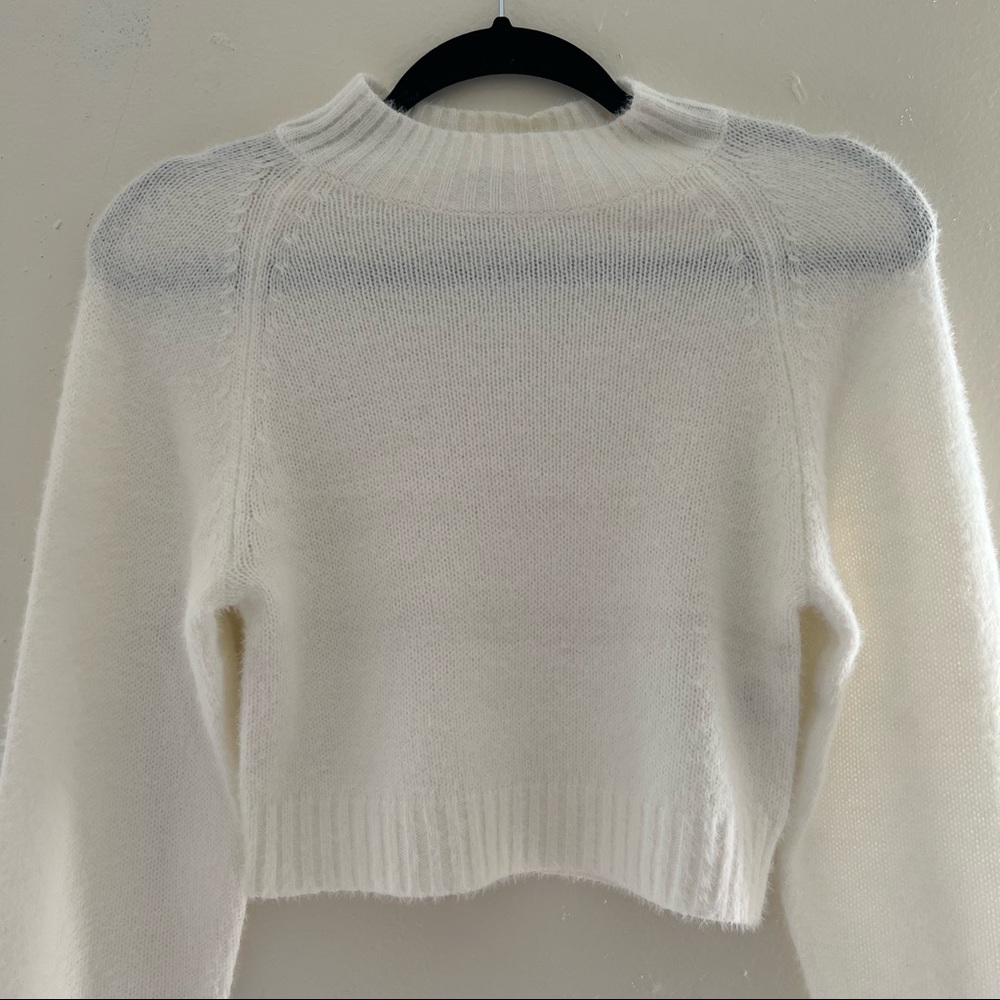 UO cropped Sweater - Picture 2 of 2